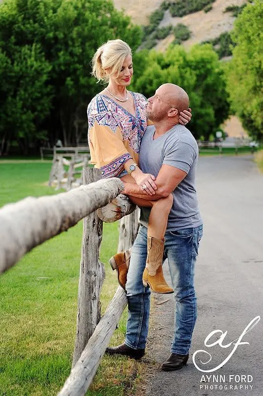 Couples photography session by Art With Aynn