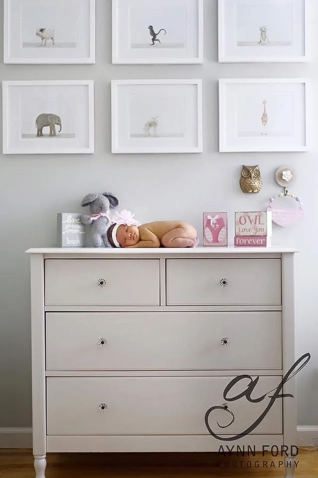 Newborn photography session by Art With Aynn